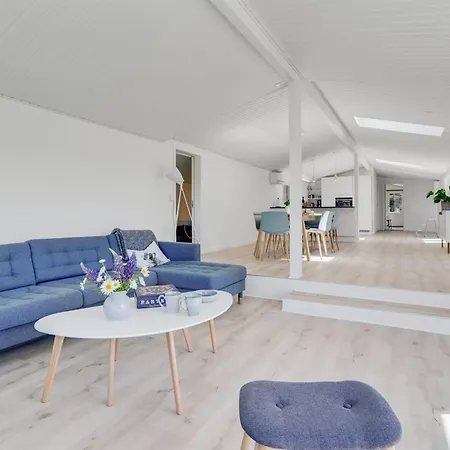 Feriehus - 340m From The Sea By Interhome