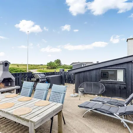 Semesterbostad - 340m From The Sea By Interhome *
